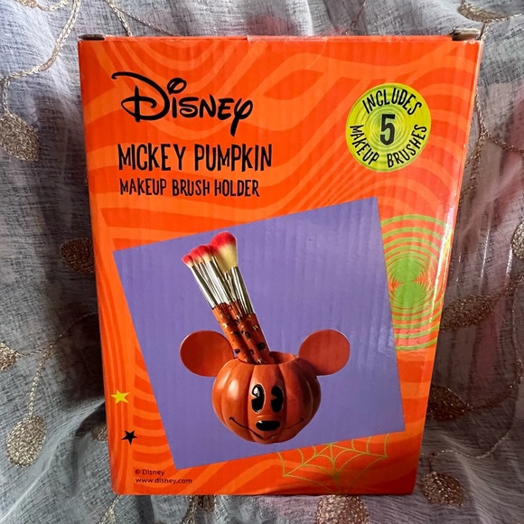 Disney Mickey Mouse Halloween Pumpkin Makeup Brush Set - Picture 3 of 4